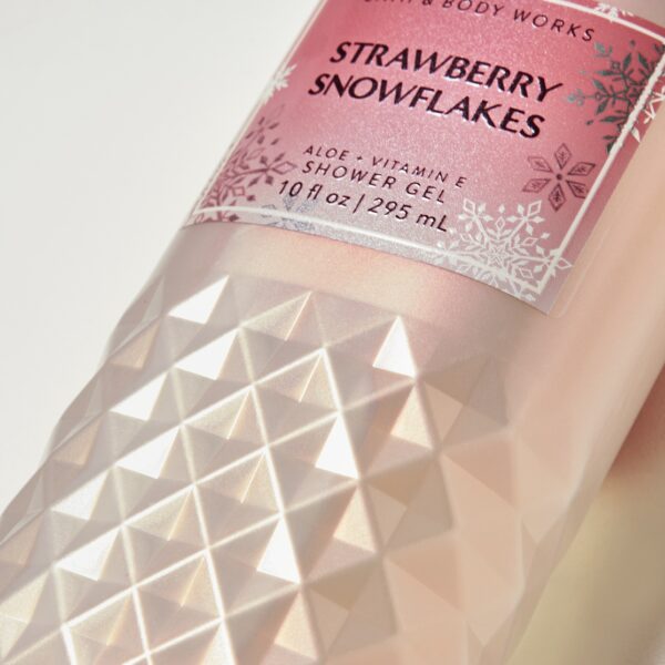 Strawberry Snowflakes Shower Gel
